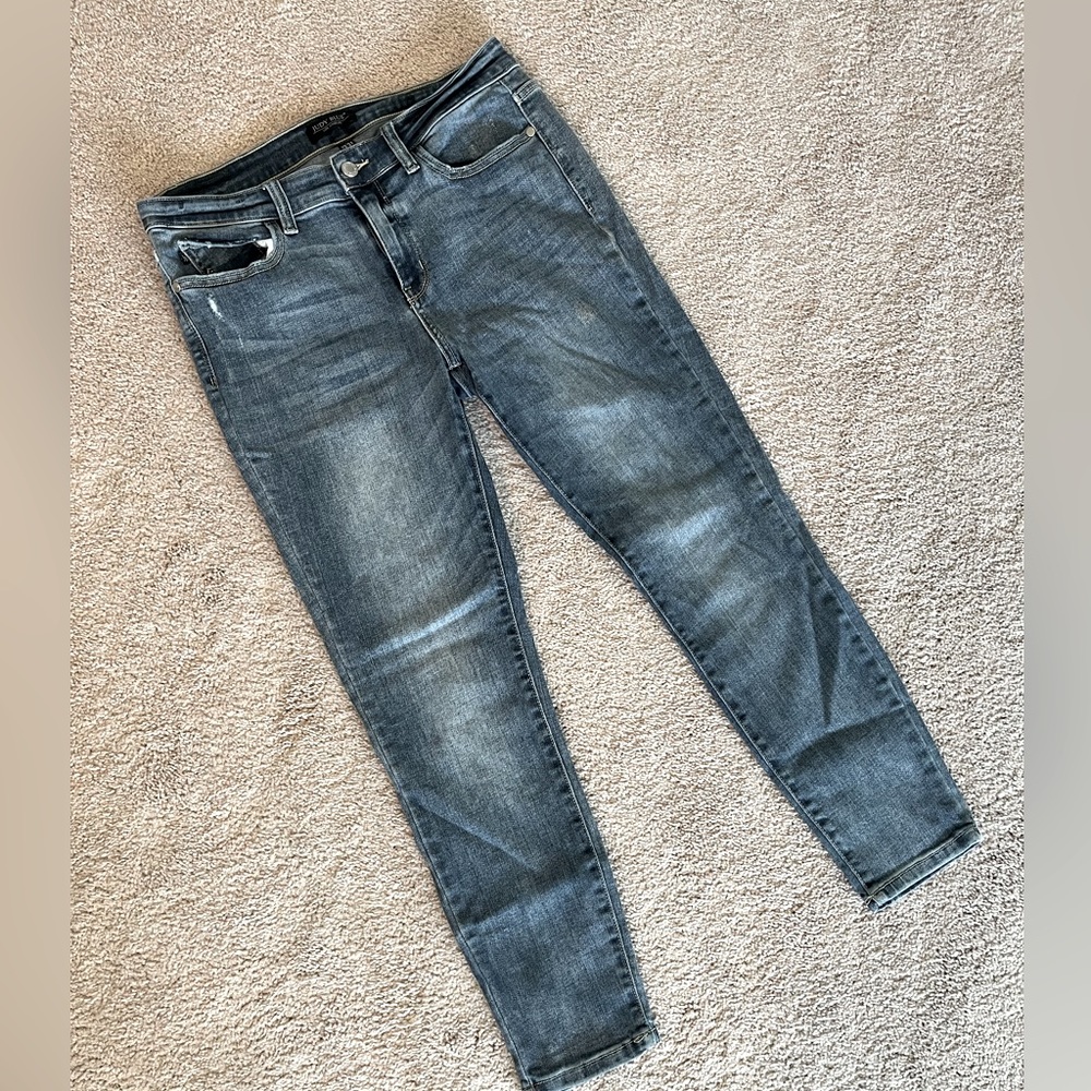 Judy Blue - Skinny Fit - Slight Distressing - Jeans